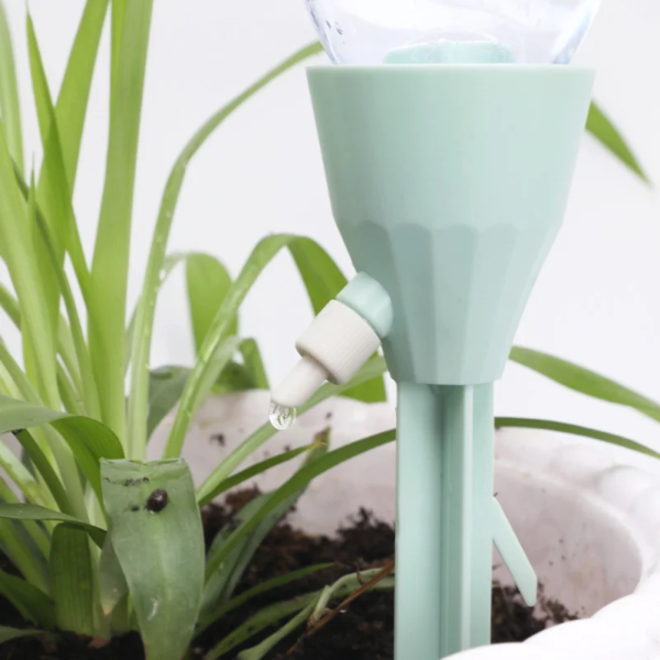 Sistema de riego por goteo ajustable de 3 piezas con púas automáticas para plantas de interior y exterior en maceta. - Image 5