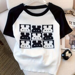 Top de punto con cuello redondo y estampado de conejo, manga corta, ideal para primavera y verano, 2025
