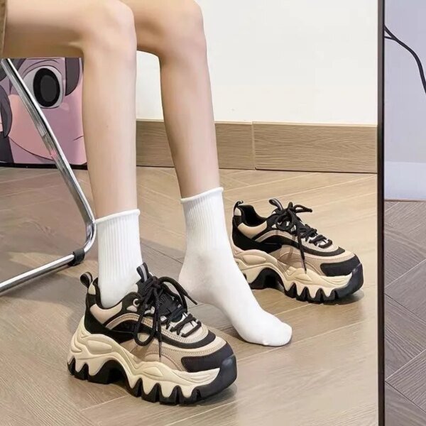 Zapatillas blancas informales para mujer, zapatos de moda con plataforma gruesa y suela gruesa, de cuero, 2024 - Image 2