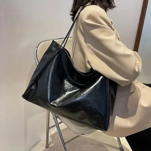 Bolso grande para mujer, moderno, tipo axila, de gran capacidad, de piel sintética suave, tipo bandolera, estilo retro, informal, portátil. - Image 5